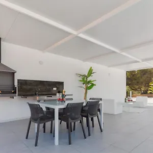 https://villa-can-bellotera.balearic-islands.net