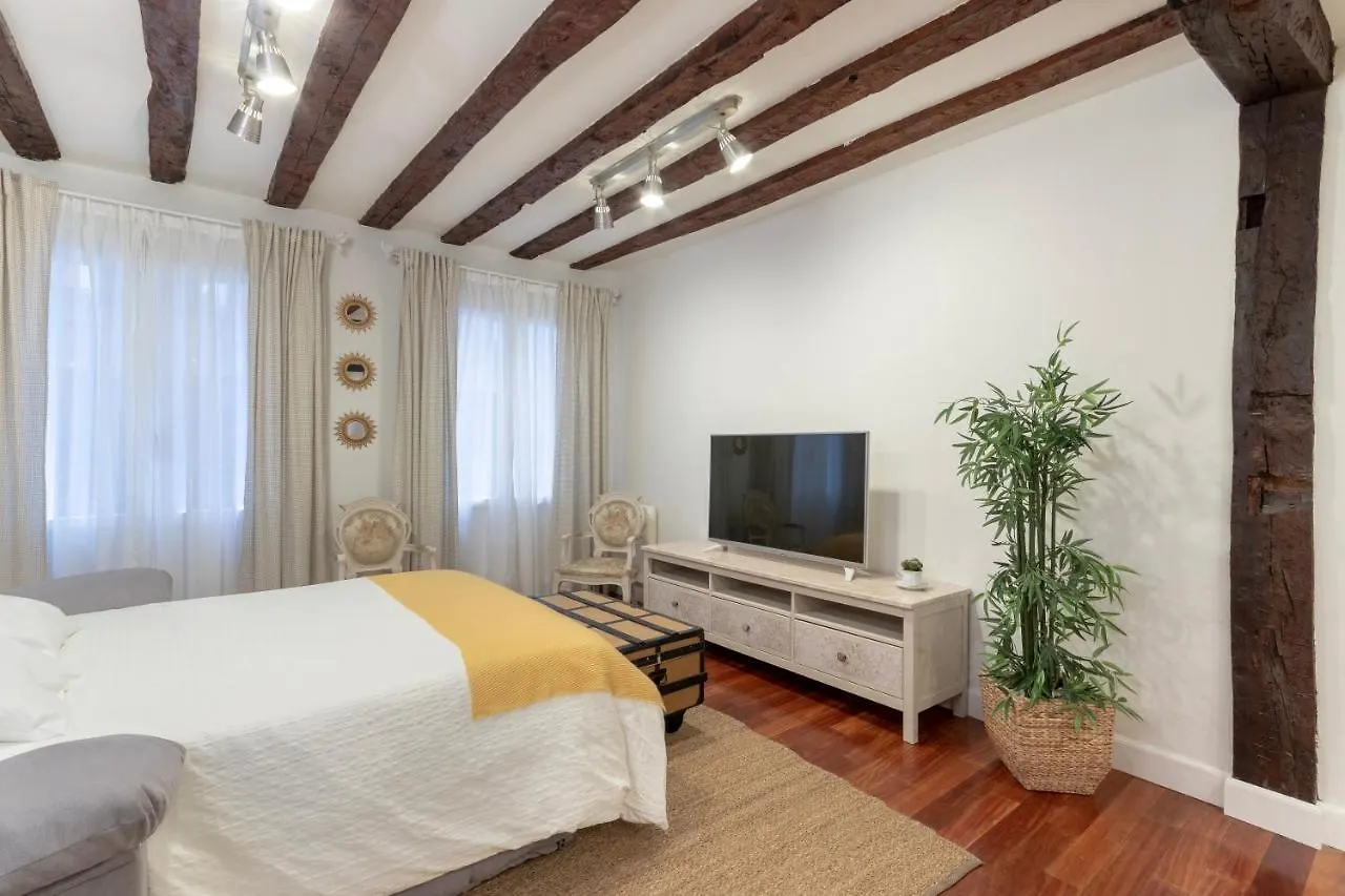 Precioso apartamento con Entrada autónoma en el Casco Viejo Bilbao