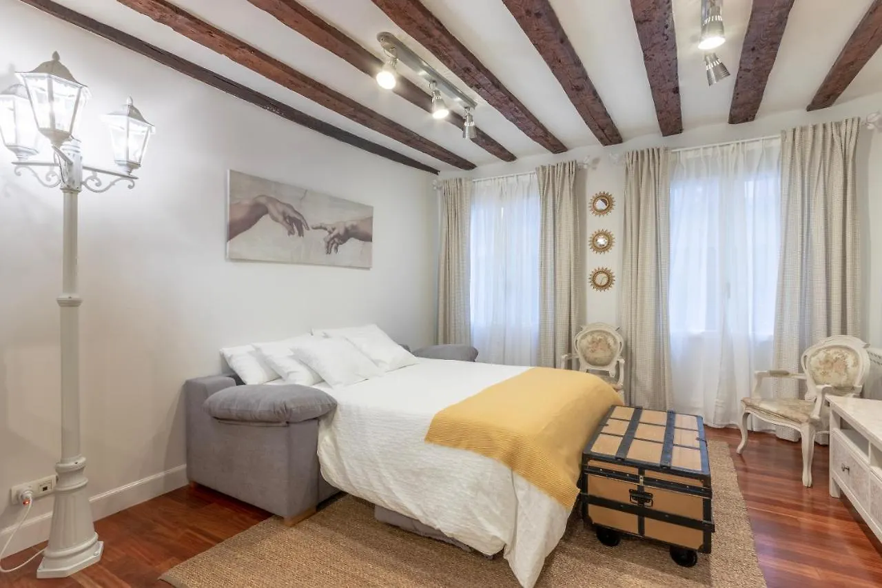 Precioso apartamento con Entrada autónoma en el Casco Viejo Bilbao