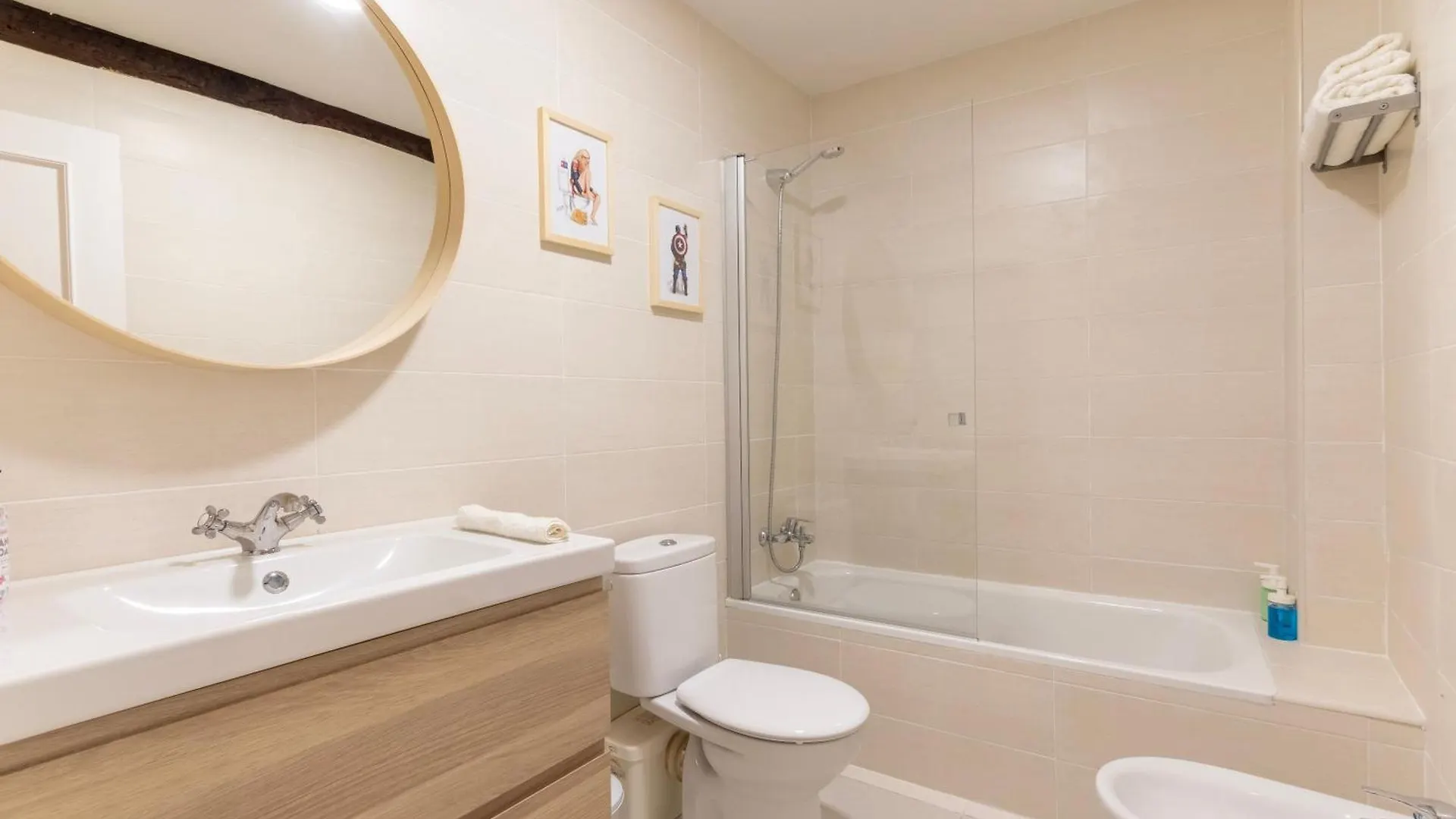 Precioso Apartamento Con Entrada Autonoma En El Casco Viejo Bilbao 0*,  Espagne
